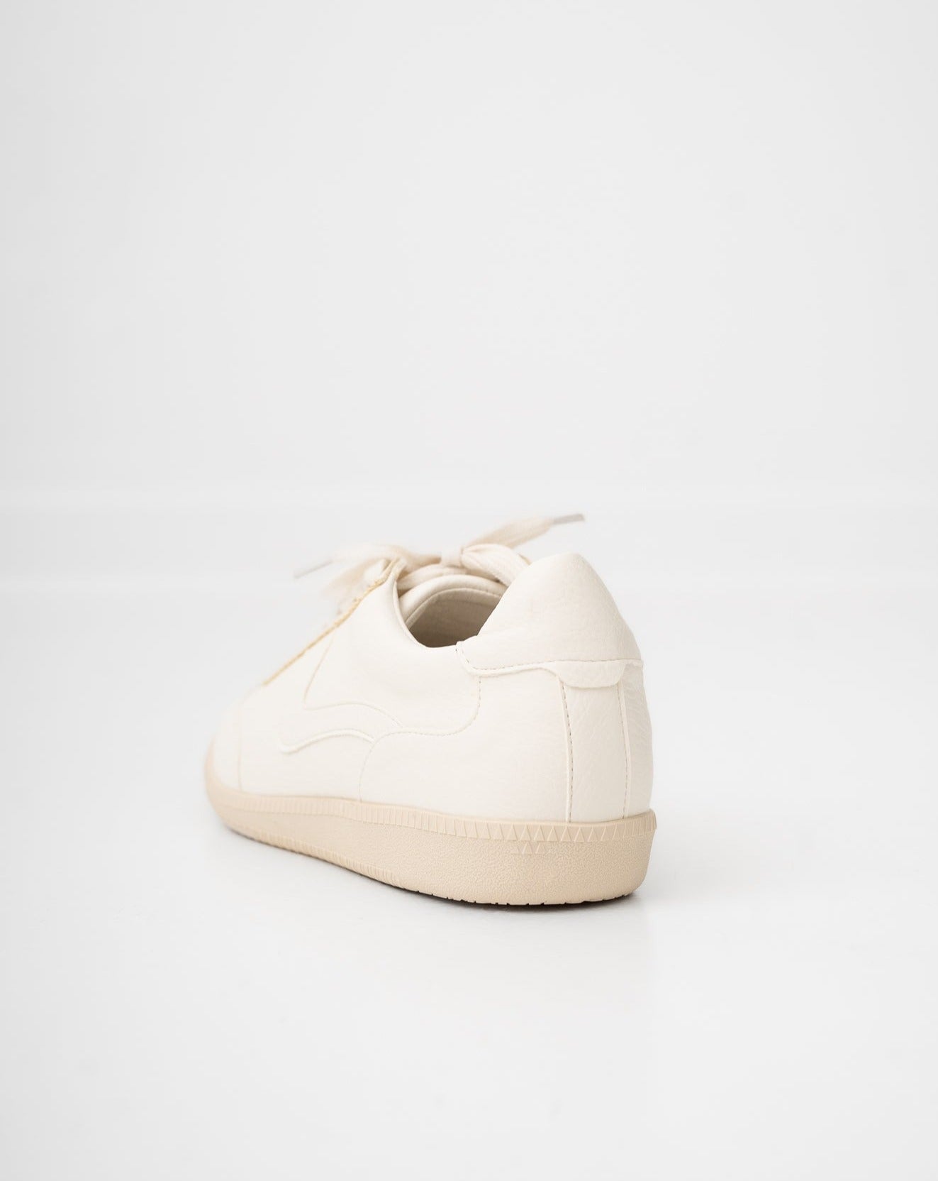 Kyla White Sneaker