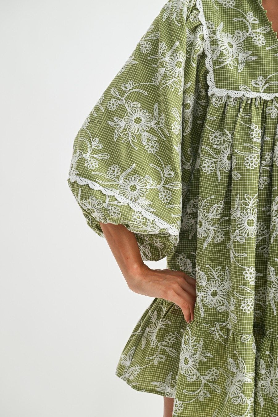 Marie Embroidered Dress With Balloon Sleeves